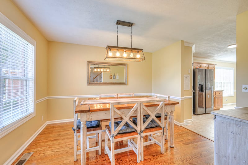 2319 Amber Glen Dr, Murfreesboro, TN 37128