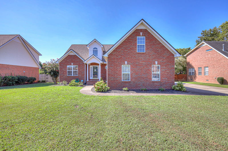 2319 Amber Glen Dr, Murfreesboro, TN 37128