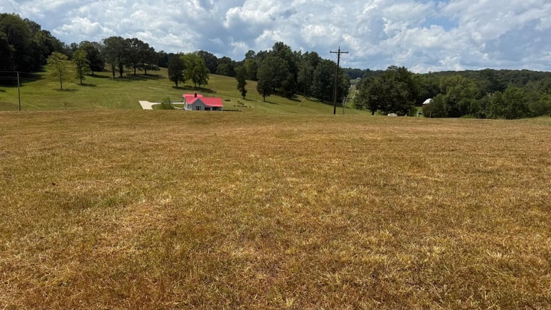 Columbia Rd, Charlotte, TN 37036