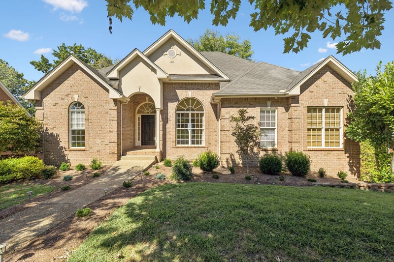 176 Spy Glass Way, Hendersonville, TN 37075