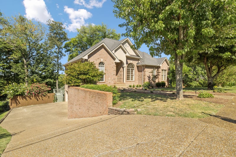 176 Spy Glass Way, Hendersonville, TN 37075