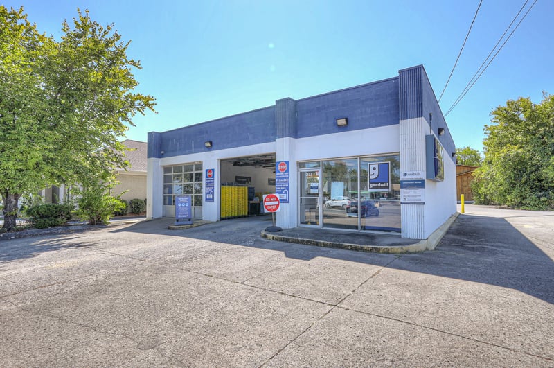 327 W Main St, Hendersonville, TN 37075