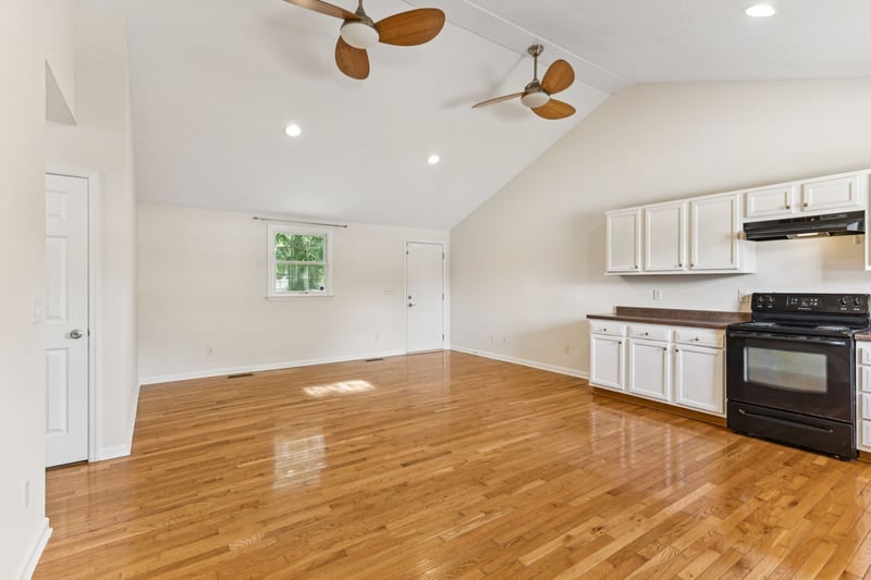 300 Monaco Dr, Hermitage, TN 37076