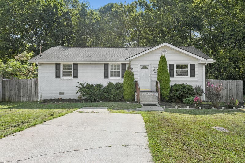 300 Monaco Dr, Hermitage, TN 37076