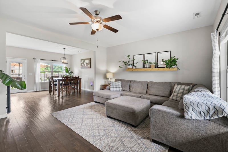 525 Ruby Oaks Ln, Murfreesboro, TN 37128
