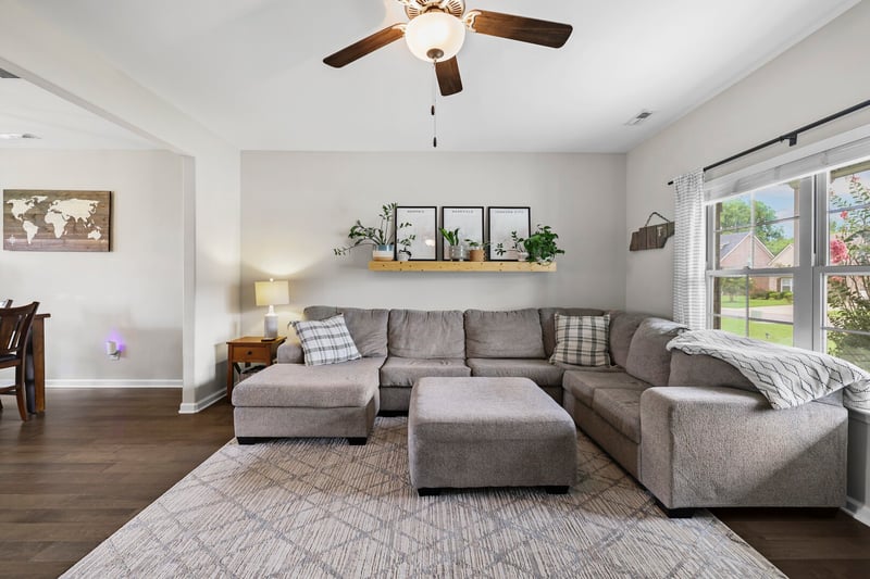 525 Ruby Oaks Ln, Murfreesboro, TN 37128