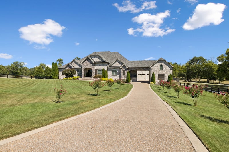 662 Neals Ln, Gallatin, TN 37066