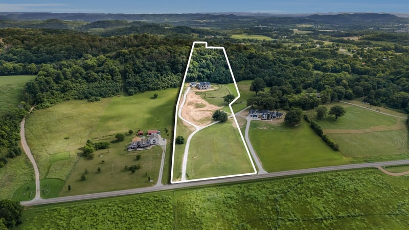 1907 Sedberry Rd, Thompsons Station, TN 37179