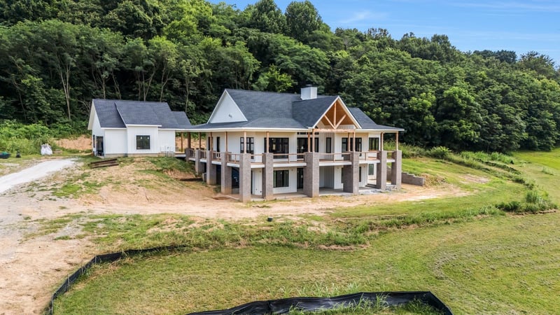 1907 Sedberry Rd, Thompsons Station, TN 37179