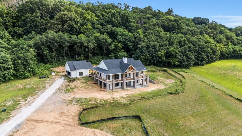 1907 Sedberry Rd, Thompsons Station, TN 37179