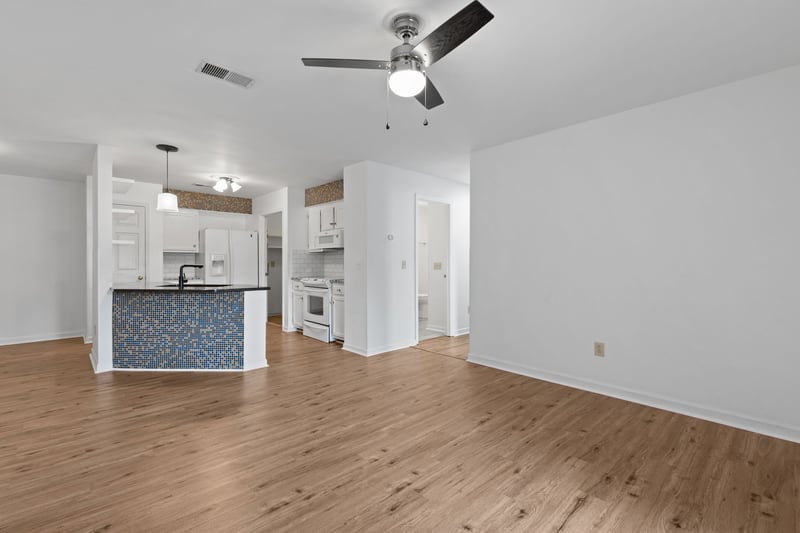 474 S Main St #203, Ashland City, TN 37015