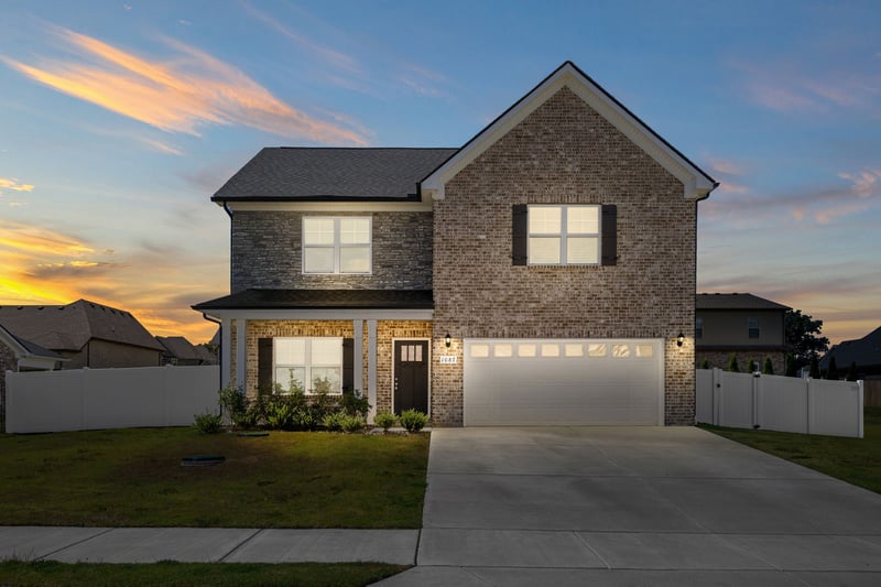 1087 Amber Hills Dr, Ashland City, TN 37015