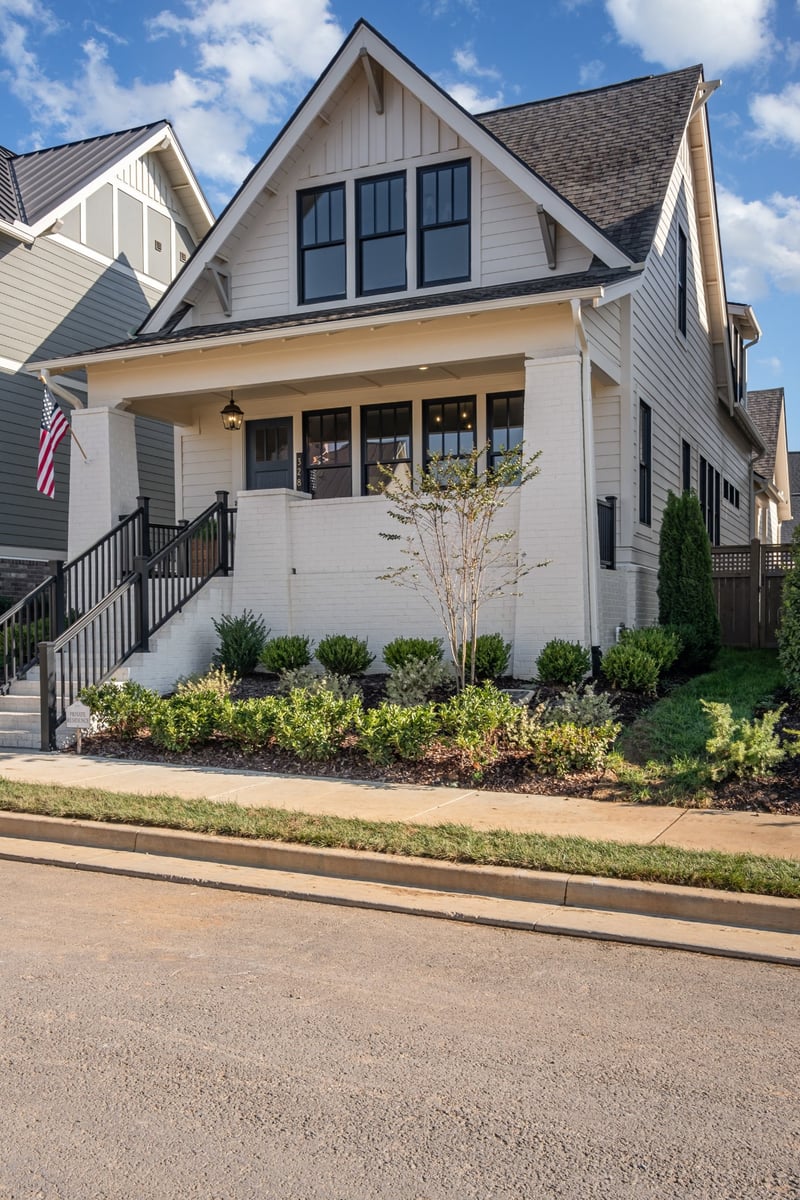 328 Huron Dr, Thompsons Station, TN 37179