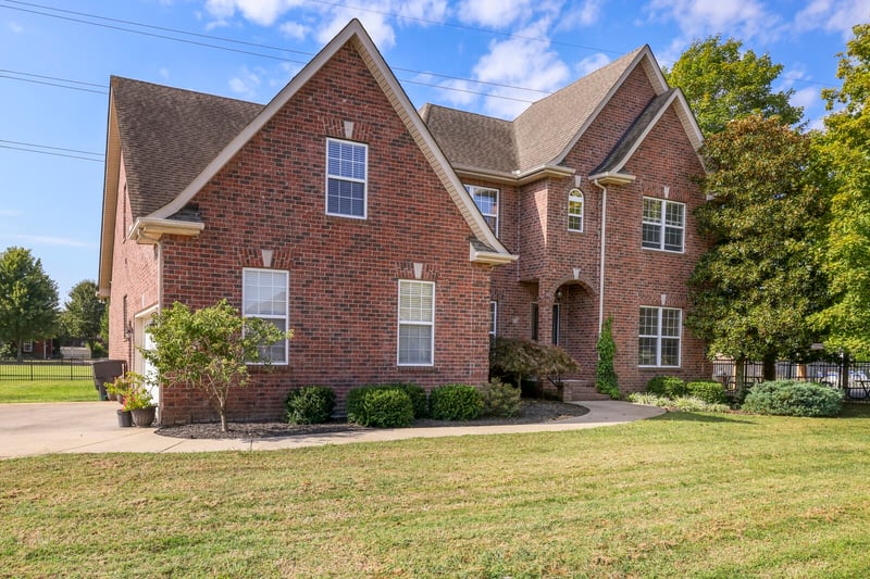 3411 Geneva Dr, Murfreesboro, TN 37128