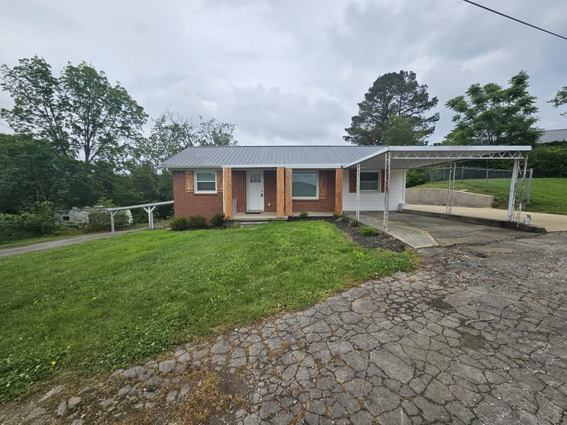 166 Old Lebanon Rd, Carthage, TN 37030