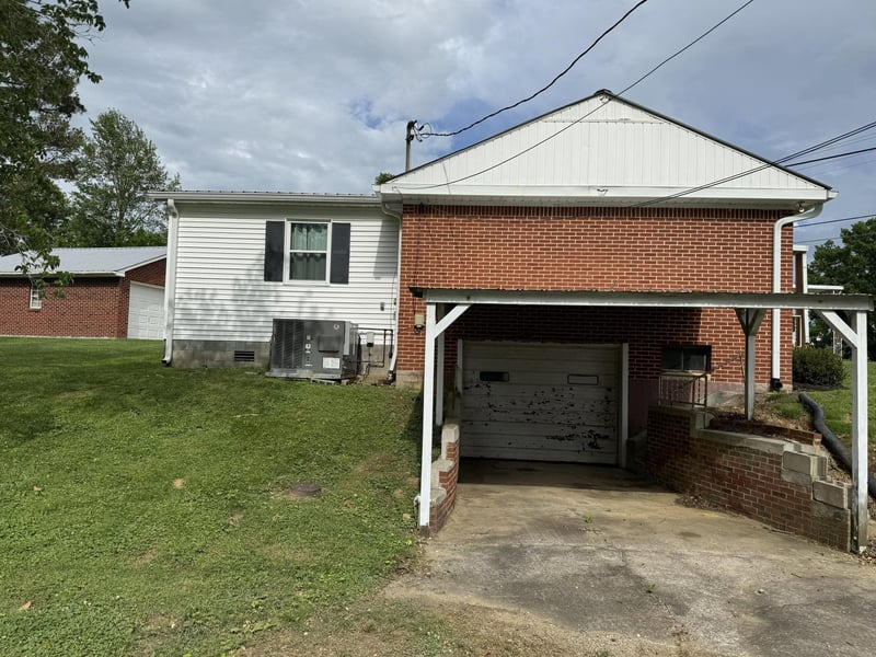 166 Old Lebanon Rd, Carthage, TN 37030