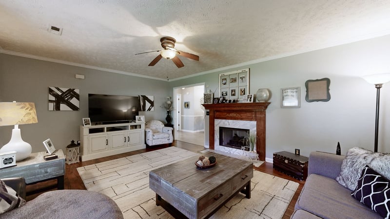 813 Chaney Woods Dr, La Vergne, TN 37086