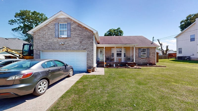 813 Chaney Woods Dr, La Vergne, TN 37086