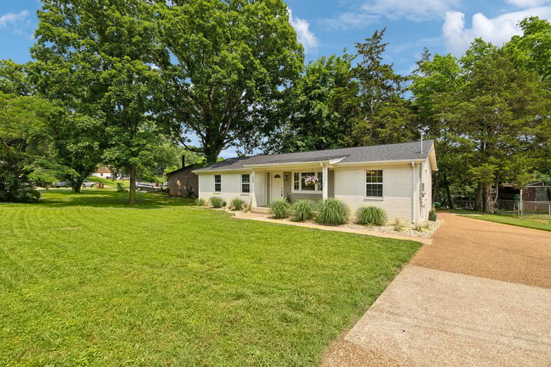 304 Jenny Murff Dr, Antioch, TN 37013