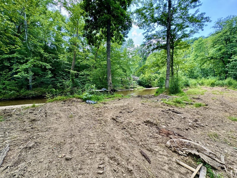 1080 Henley Rd, Ashland City, TN 37015