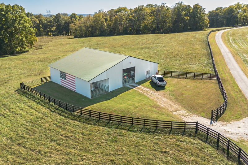 2202 Darks Mill Rd, Columbia, TN 38401