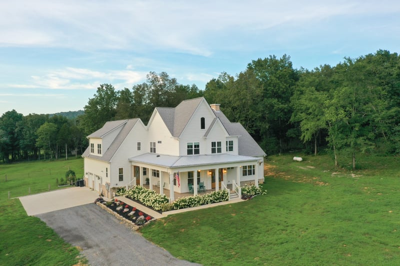 725 Oregon Rd, Lascassas, TN 37085