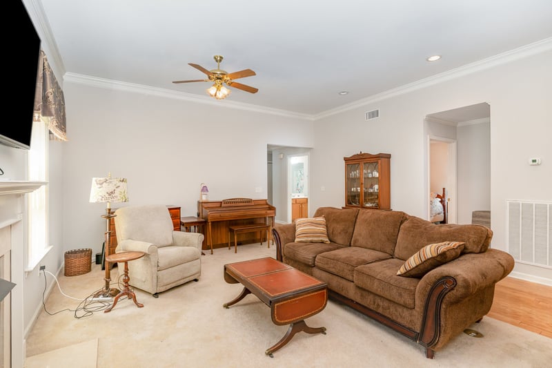 646 Forest Glen Cir, Murfreesboro, TN 37128