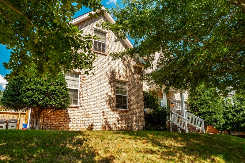 100 Castle Ct, Hendersonville, TN 37075