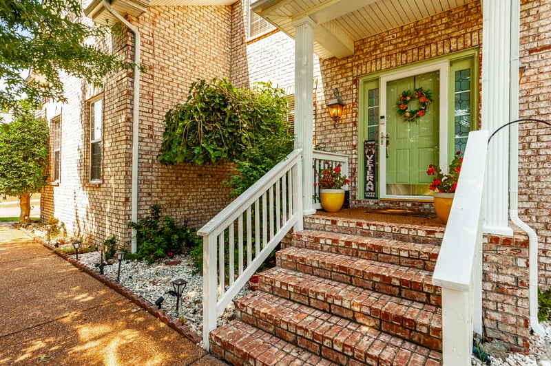 100 Castle Ct, Hendersonville, TN 37075