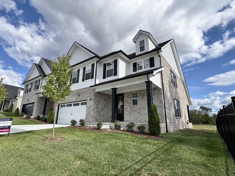 132 Lightberry Ln, Hendersonville, TN 37075