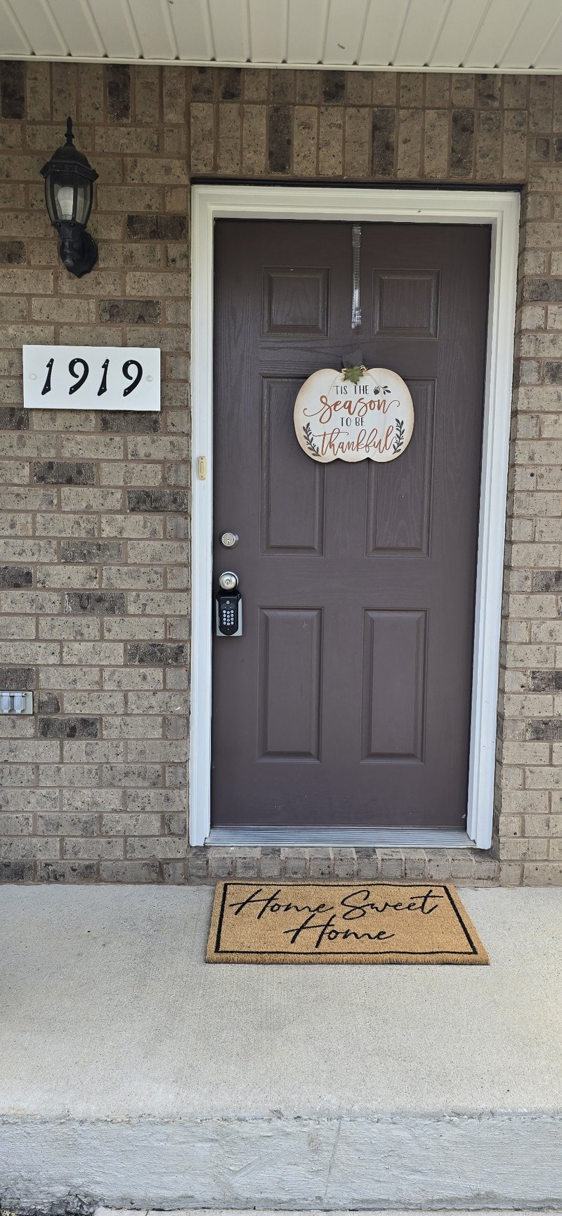 1919 Debonair Ln, Murfreesboro, TN 37128