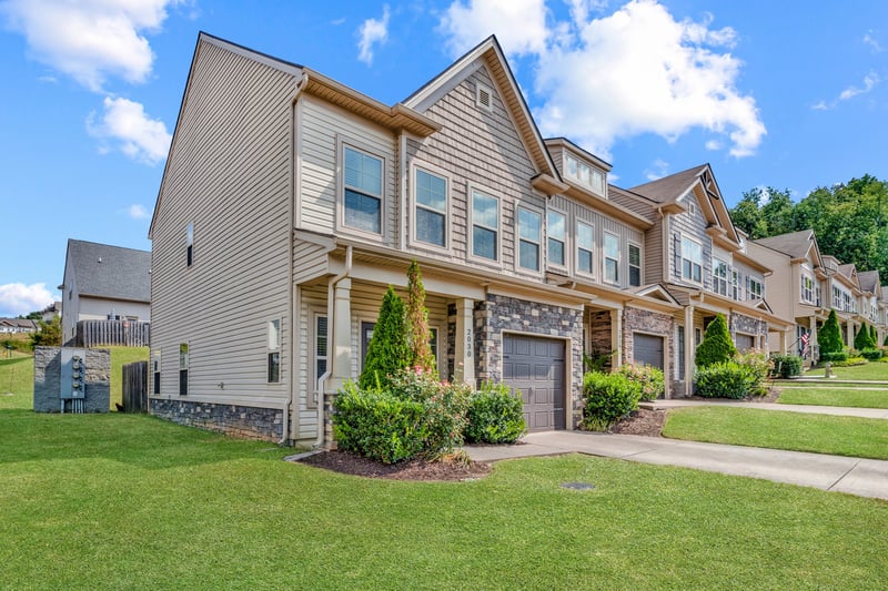 2030 Abbingdon Way, Old Hickory, TN 37138