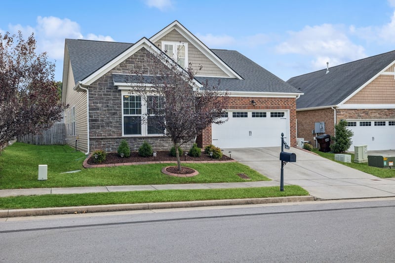 2844 Whitebirch Dr, Hermitage, TN 37076