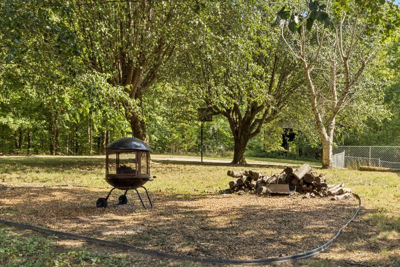 398 Frontier Ln, Ashland City, TN 37015