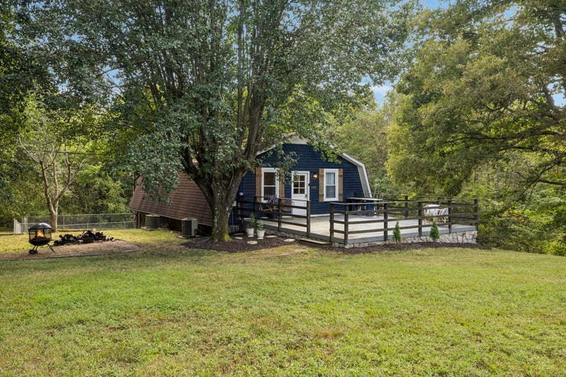 398 Frontier Ln, Ashland City, TN 37015