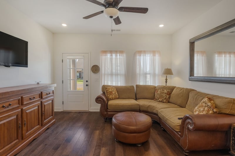 1570 Cedarbrooke Ln, Lebanon, TN 37090