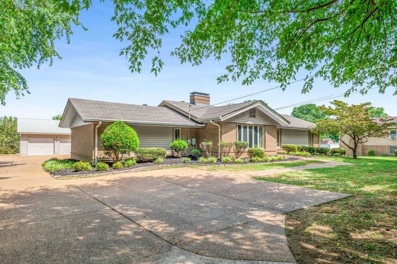 325 Shute Ln, Old Hickory, TN 37138