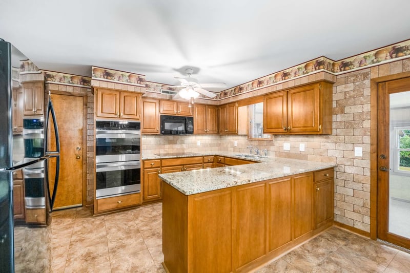 325 Shute Ln, Old Hickory, TN 37138