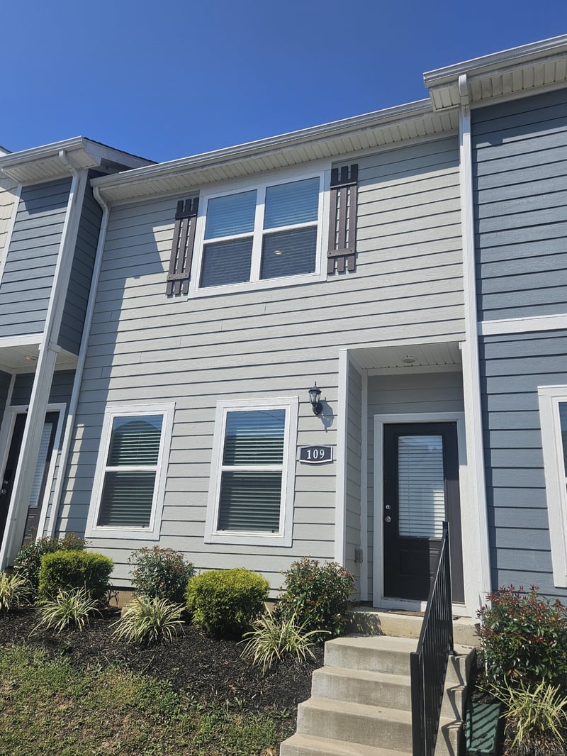 109 David Bolin Dr, La Vergne, TN 37086