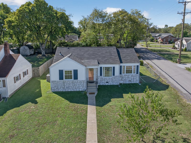 972 Malquin Dr, Nashville, TN 37216