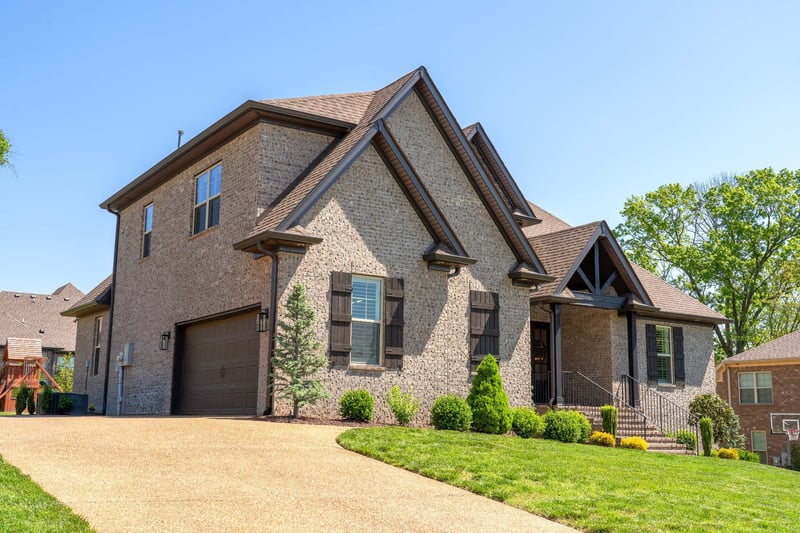 2024 Hawkwell Cir, Hendersonville, TN 37075