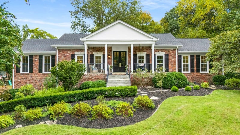 1203 Perkins Ln, Franklin, TN 37069