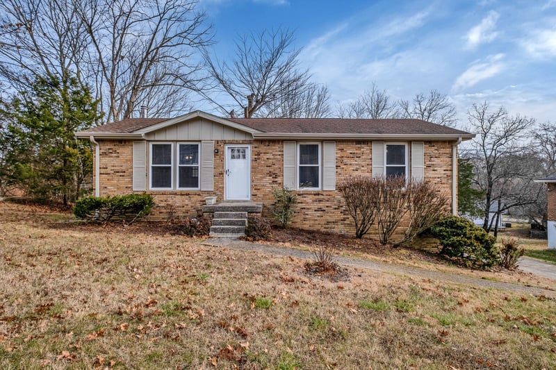 630 Debbie Dr, Hermitage, TN 37076