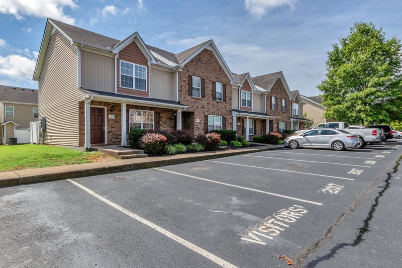 2017 Victory Gallop Ln, Murfreesboro, TN 37128