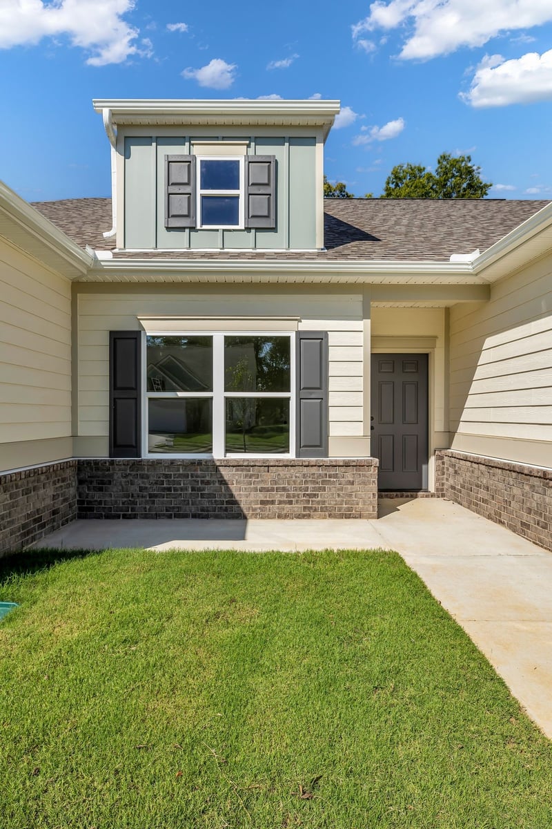 553 Nightengale Ridge Dr, Columbia, TN 38401