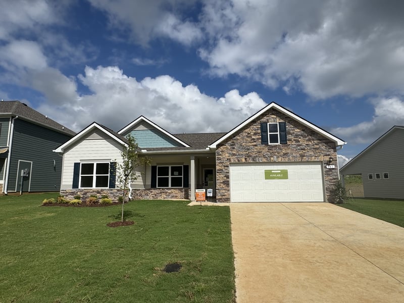 541 Nightengale Ridge Dr, Columbia, TN 38401