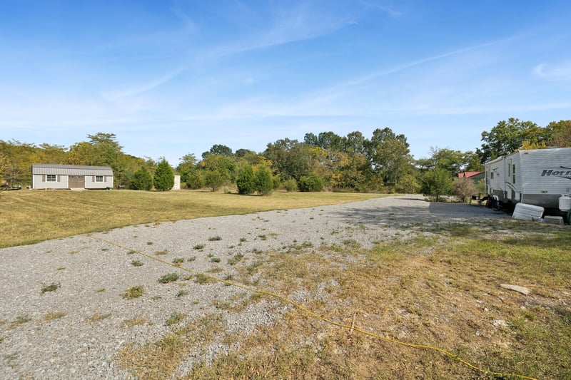 5252 Simmons Bluff Rd, Lebanon, TN 37090