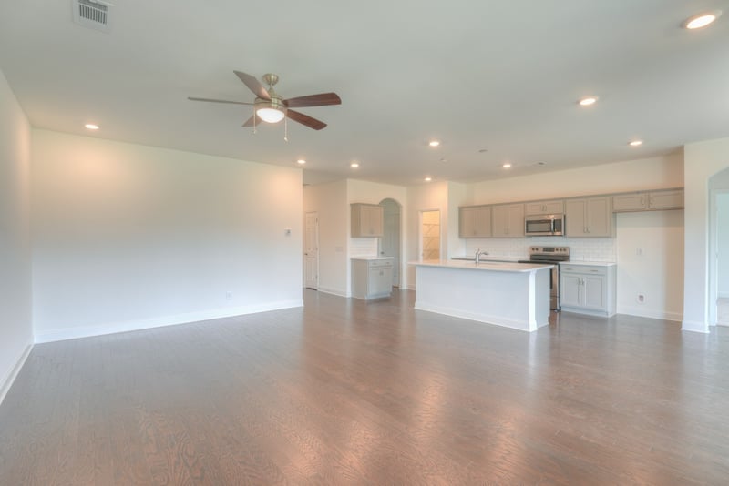 2016 Bennett Creek Dr, Columbia, TN 38401