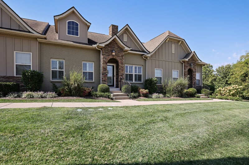 304 Thesing Ct, Nolensville, TN 37135