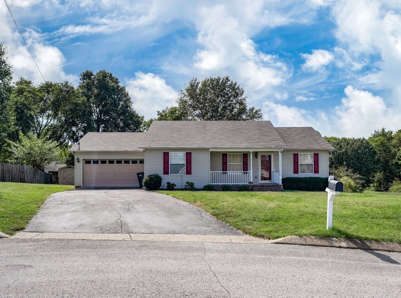 2108 Carrie Ct, Columbia, TN 38401